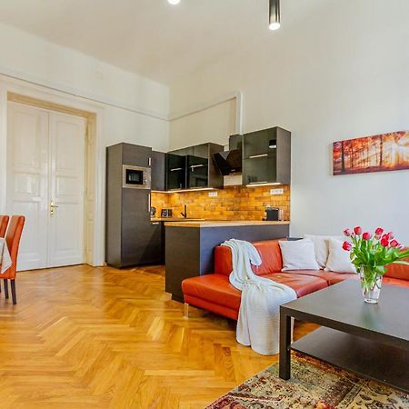 Supercentral Boutique Suite Budapest Luaran gambar