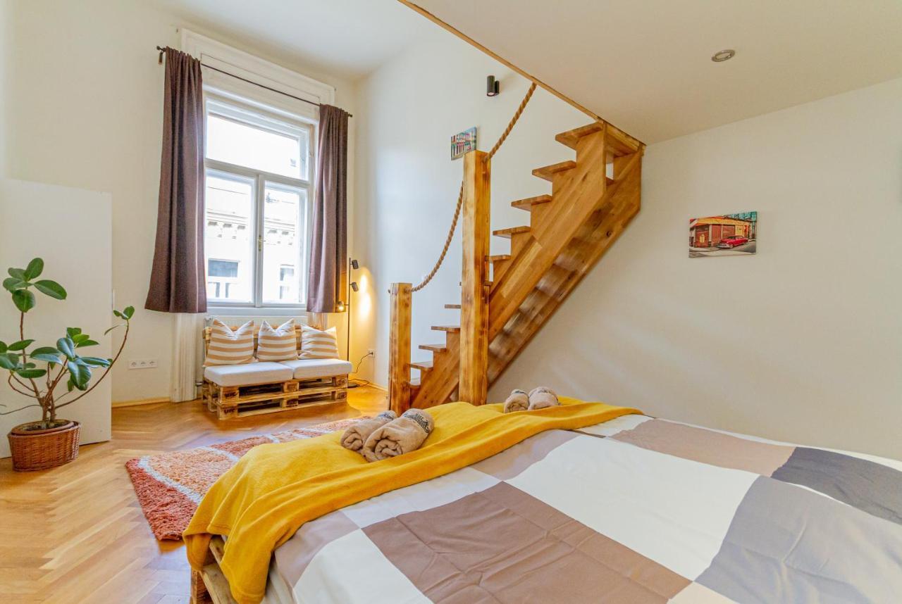 Supercentral Boutique Suite Budapest Luaran gambar