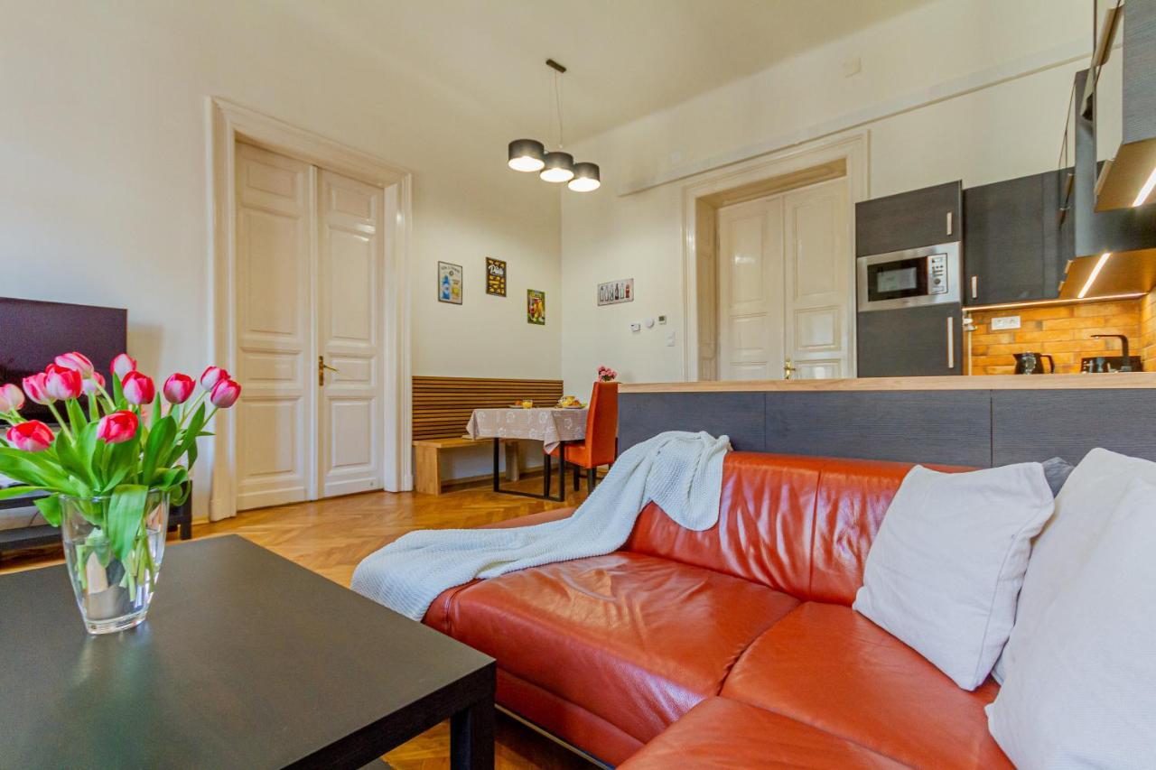 Supercentral Boutique Suite Budapest Luaran gambar